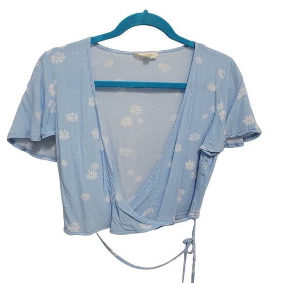 LA Hearts Wrap Crop Flutter Sleeve Ditzy Blue XS 488 - Picture 2 of 10